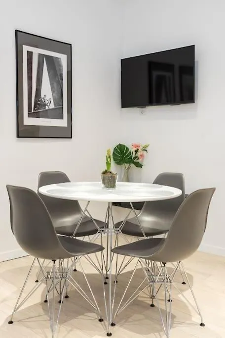 Apartment With Air Conditioning In The Heart Of Cracow Heart Krakow